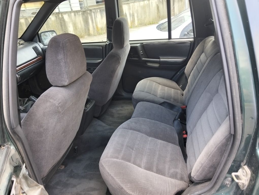 Vendo jeep grande cherokes  2500