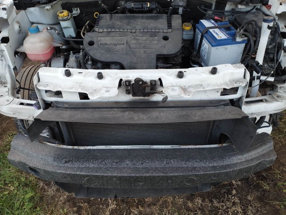 Doblo / Combo  '08-14rok pas belka zamek okular fartuch chłodnice 1,3