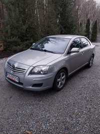 Toyota Avensis .