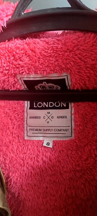 Парка, ярко розового цвета ,состояние как новая