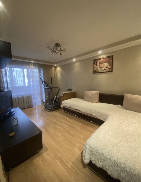 Оренда 2 кімн.квартири м. Вишневе центр простора низький поверх