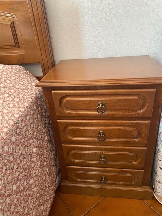 Conjunto Cama Casal e 2 mesas de cabeceira