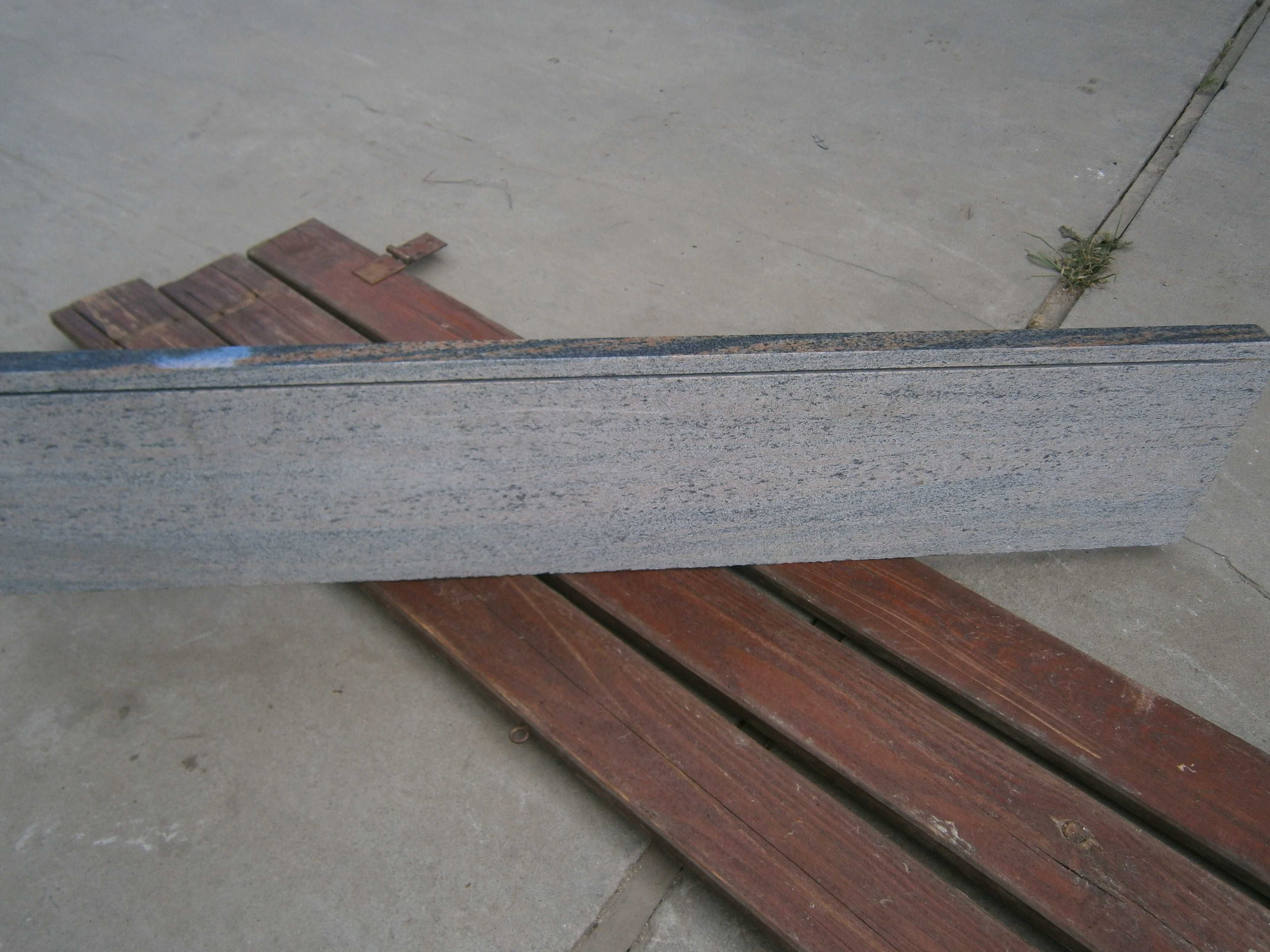 Parapet Granitowy GNEJS