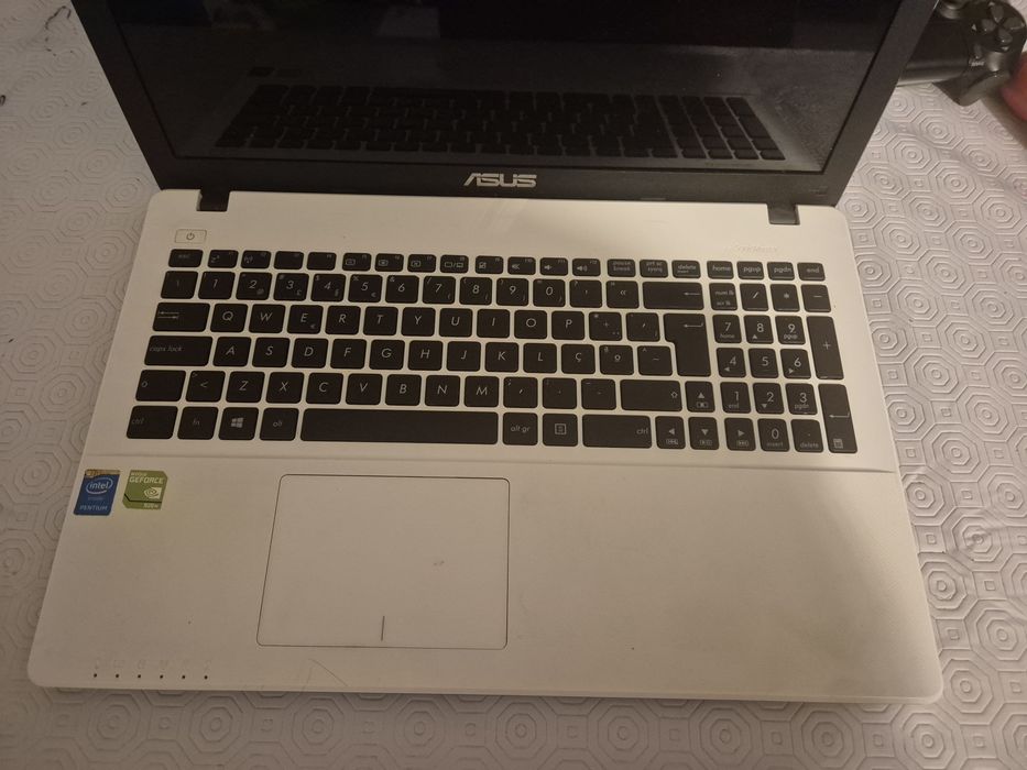 Vendo computador Asus X552