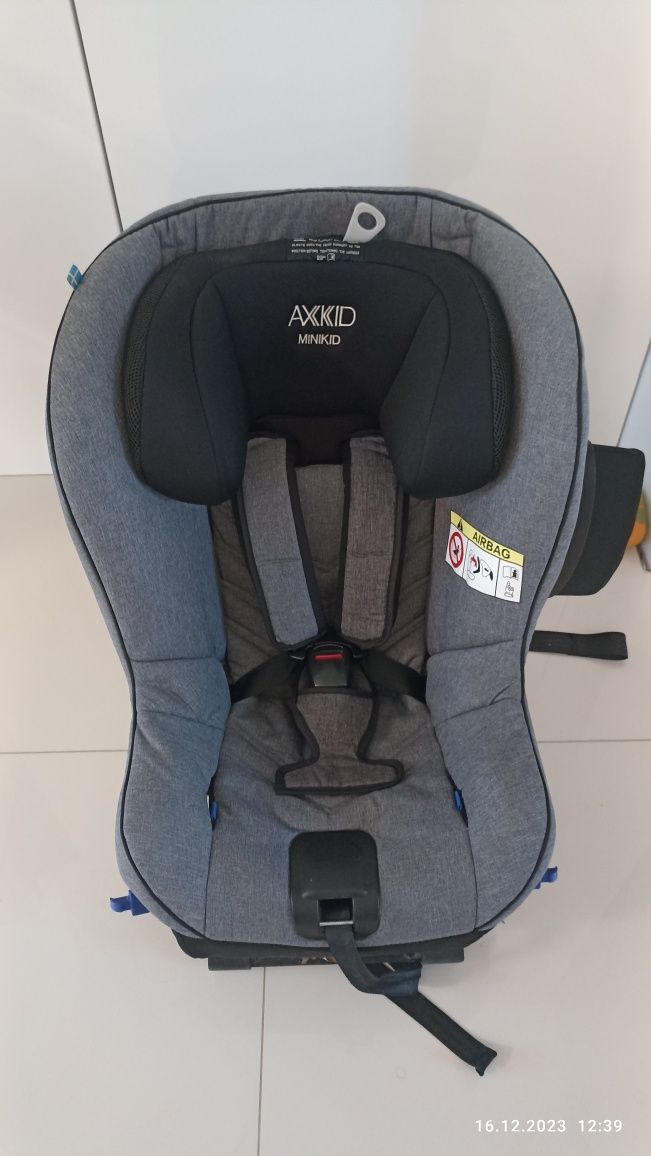 Fotelik RWF Axkid Minikid 2.0 bezwypadkowy