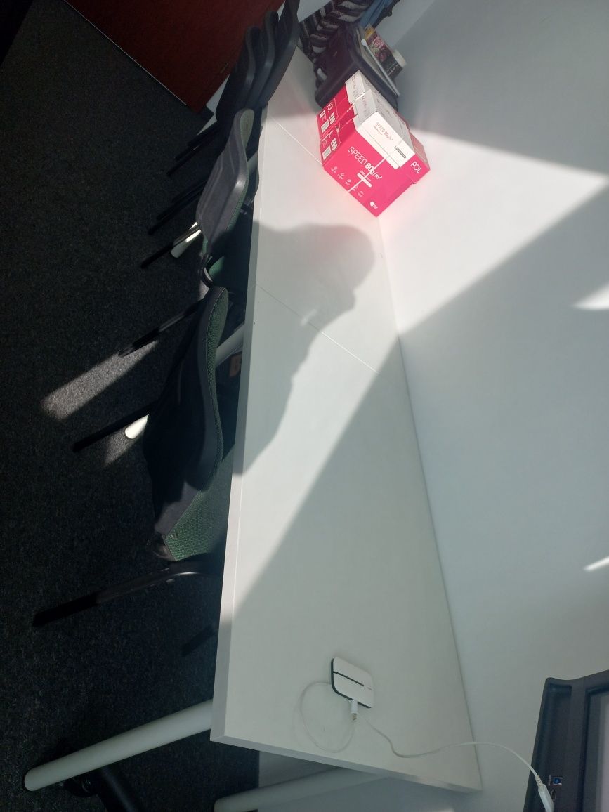 Stoły biale ikea 3razy 80cm 240cm krzesła biurowe