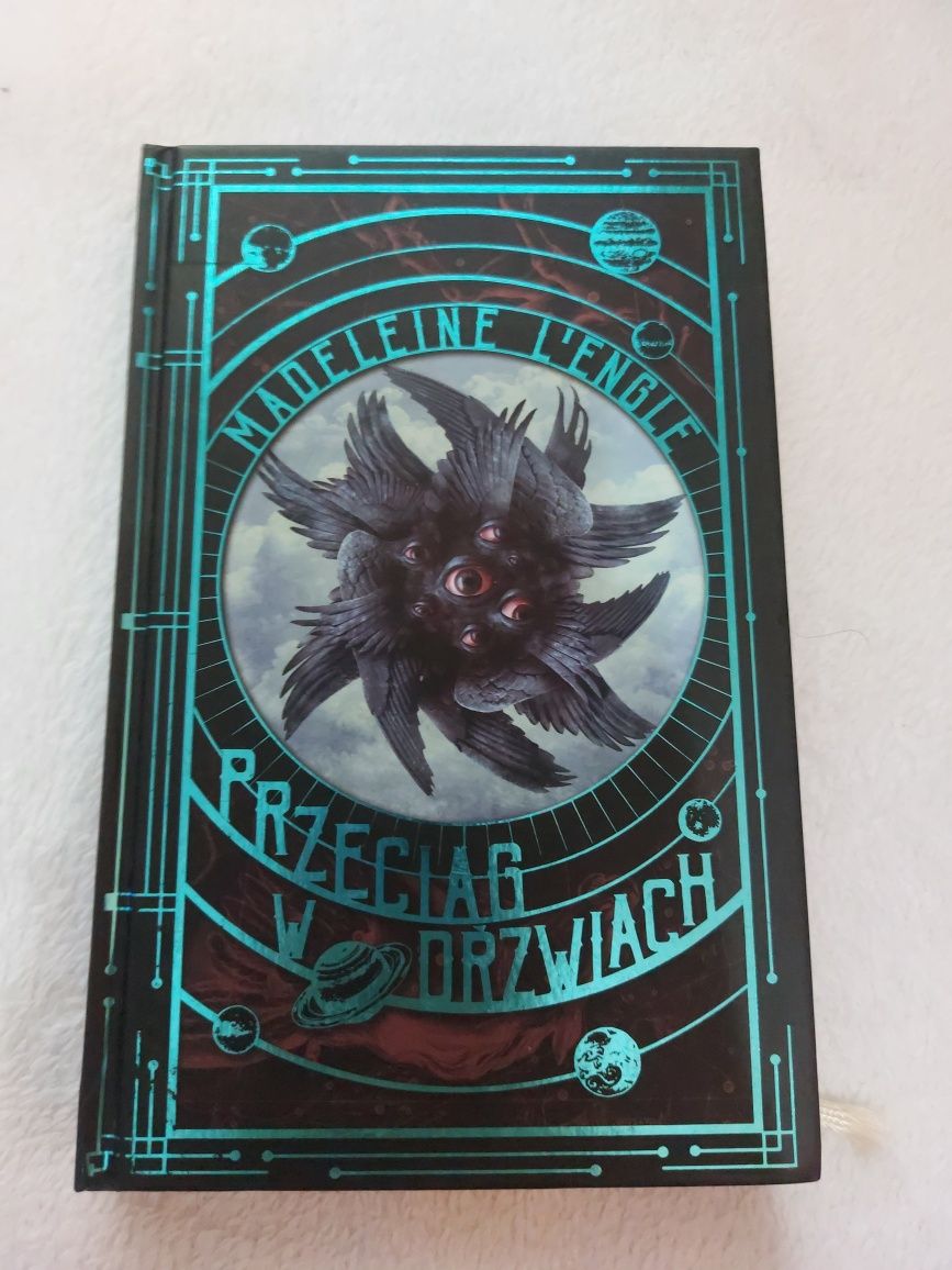 Przeciąg w drzwiach - Madeleine L'engle