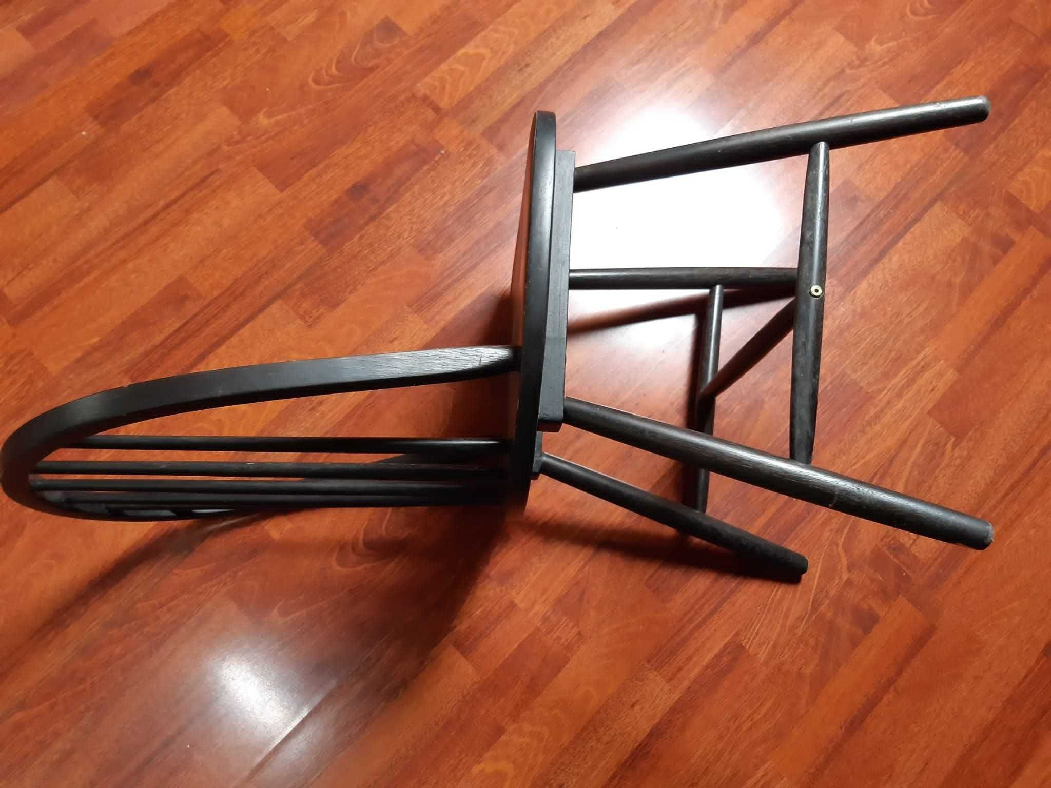 Patyczak. Krzesło z drewna w stylu windsor Megan. Stara IKEA