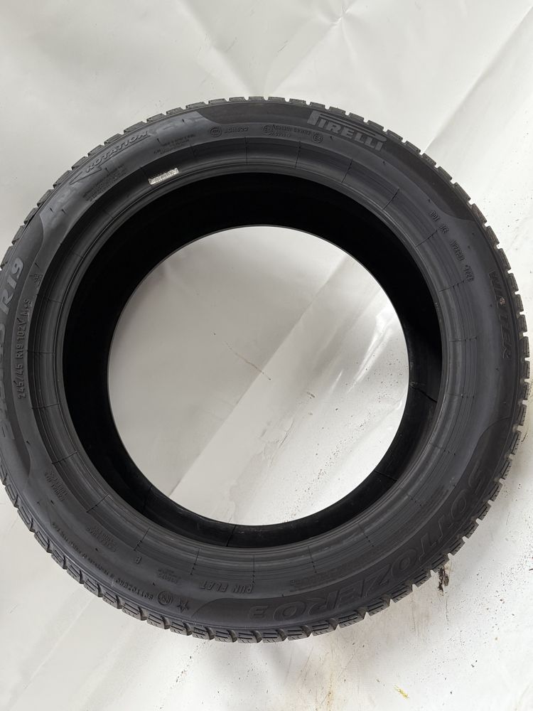 245/45/19 Pirelli Sottozero 3 RSC Run-Flat 102V 2024R