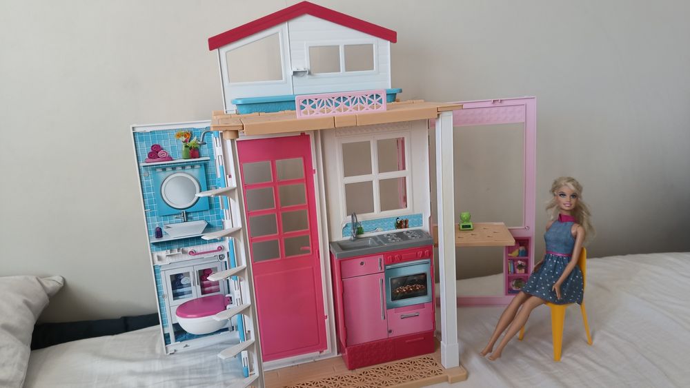 Domek Barbie Mattel składany akcesoria