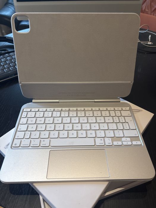 Apple Magic Keyboard Klawiatura do iPad Pro 11 M4 / M5 Biala MWR23B/A