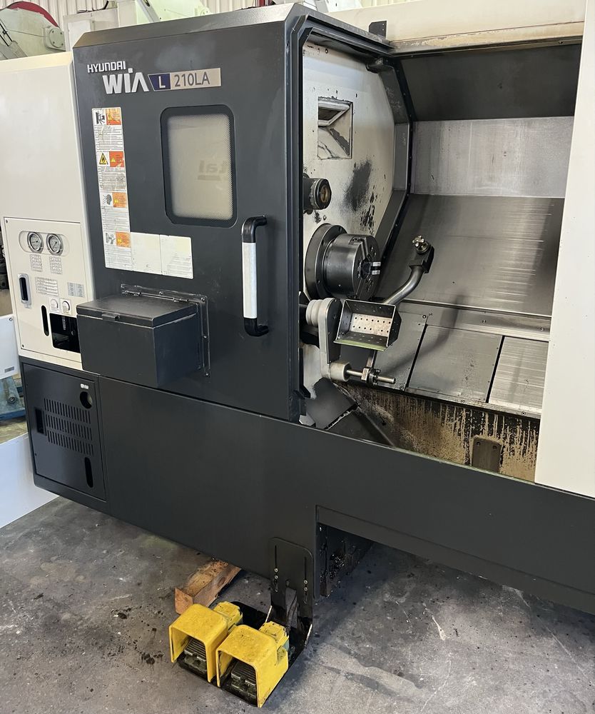 Torno CNC HYUNDAI WIA L 210 LA