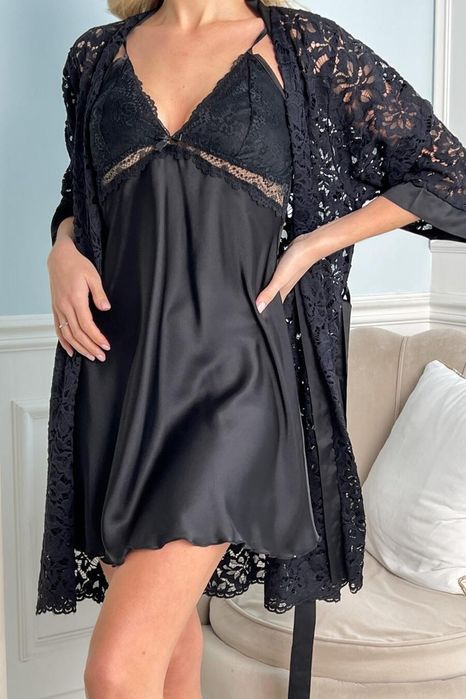 Пеньюар Julia Ulich з глибоким мереживним декольте на тонких бретелях