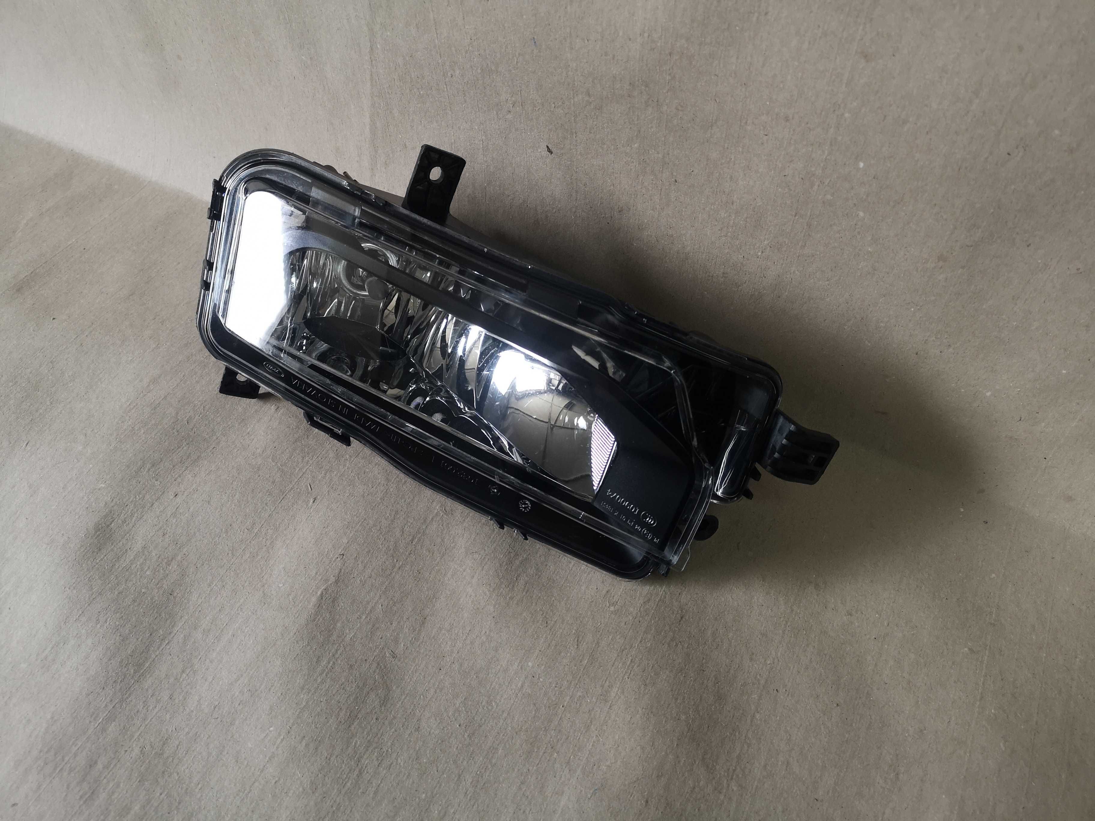 15+ Vw Caddy lift halogen lewy zderzak przód volkswagen