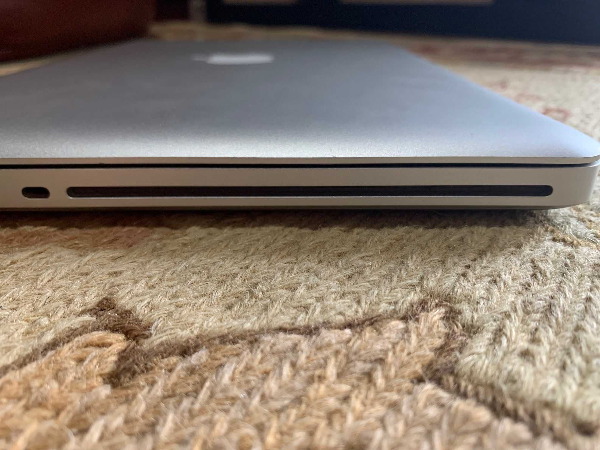 Computador MacBook Pro i7 16GB (RAM) com SSD 500GB + HDD 500GB