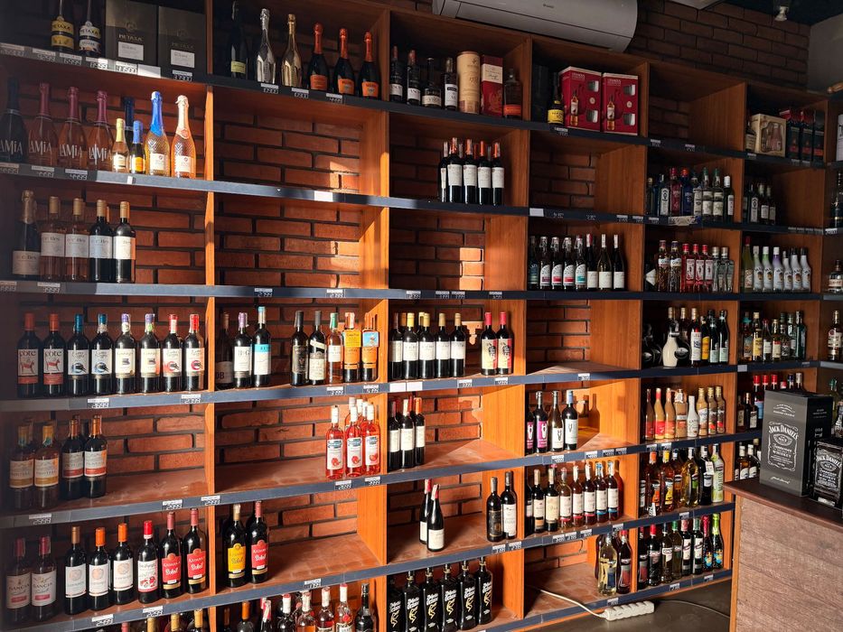 Regaly sklepowe. Likwidacja sklepu