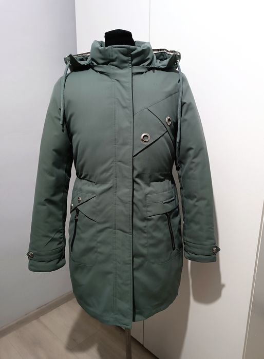 Зимова курточка для дівчинки 9-12 років