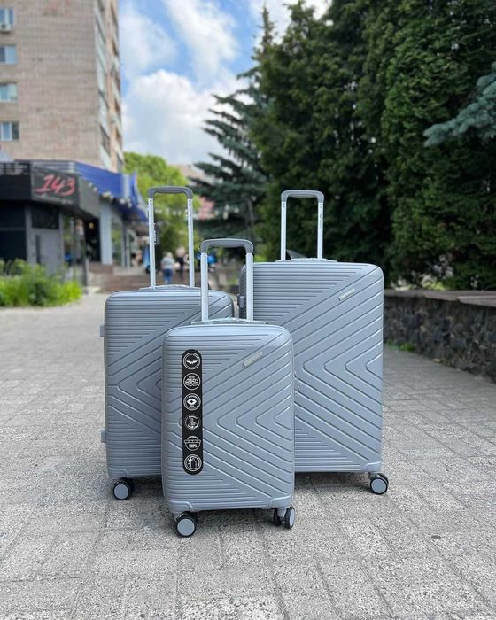 Валіза Wings 181-05 з поліпропілену Новинка! Чемодан Ударостійкий