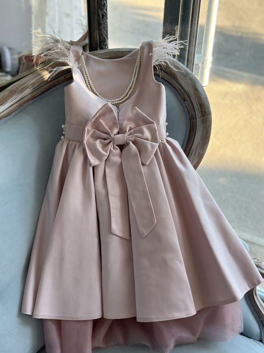 Нарядное платье.