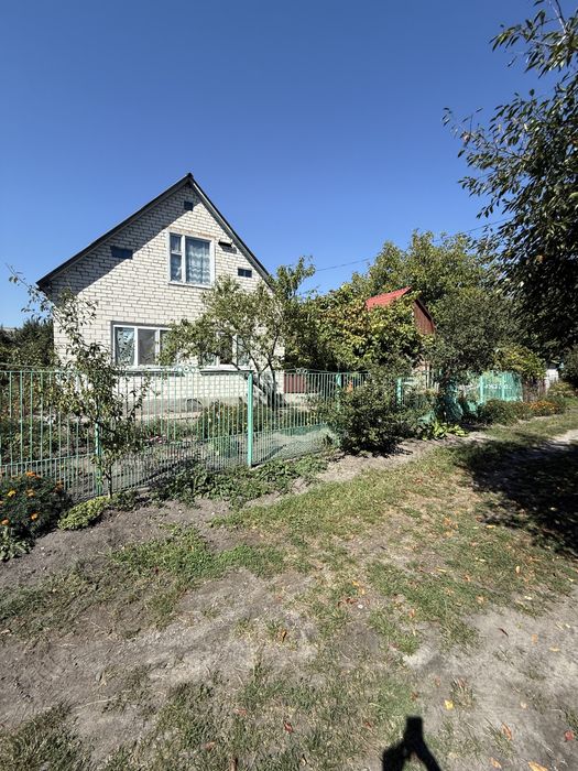 Продаж дачі з двома будинками в Хвильово-Сорочин біля озера