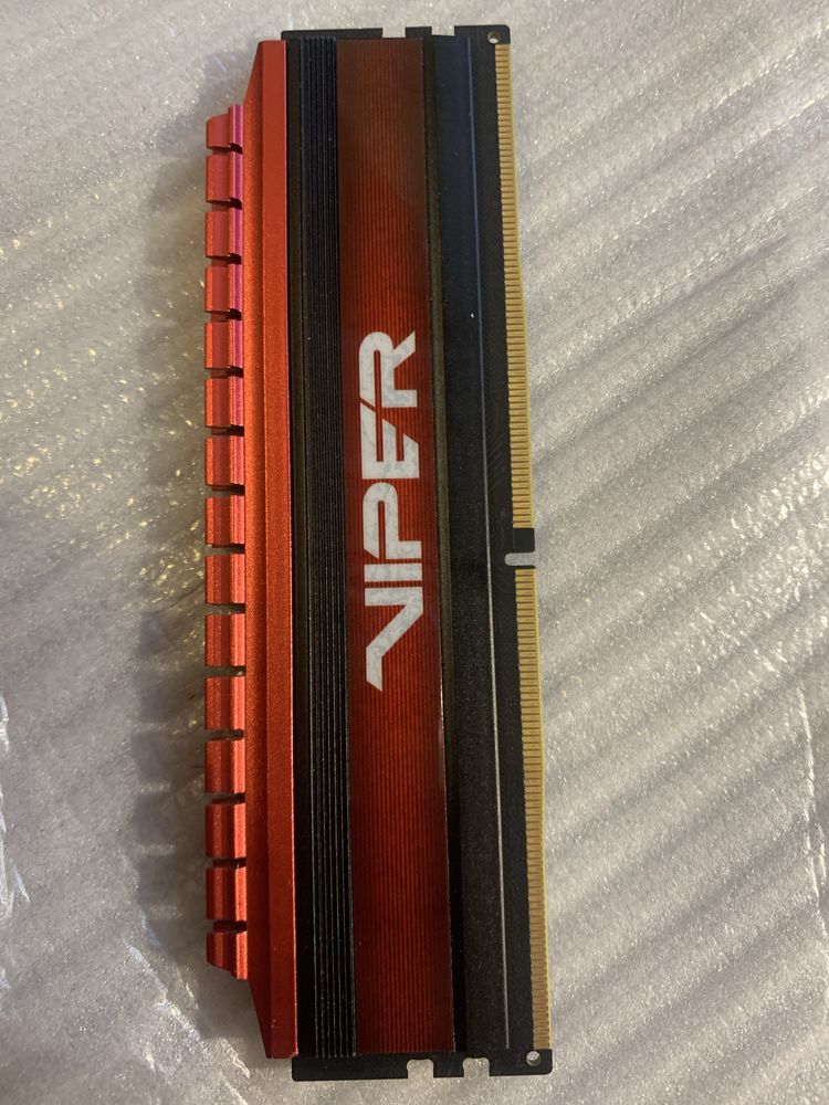 Ram DDR4 4GB 3000MHz 16cl viper pariot