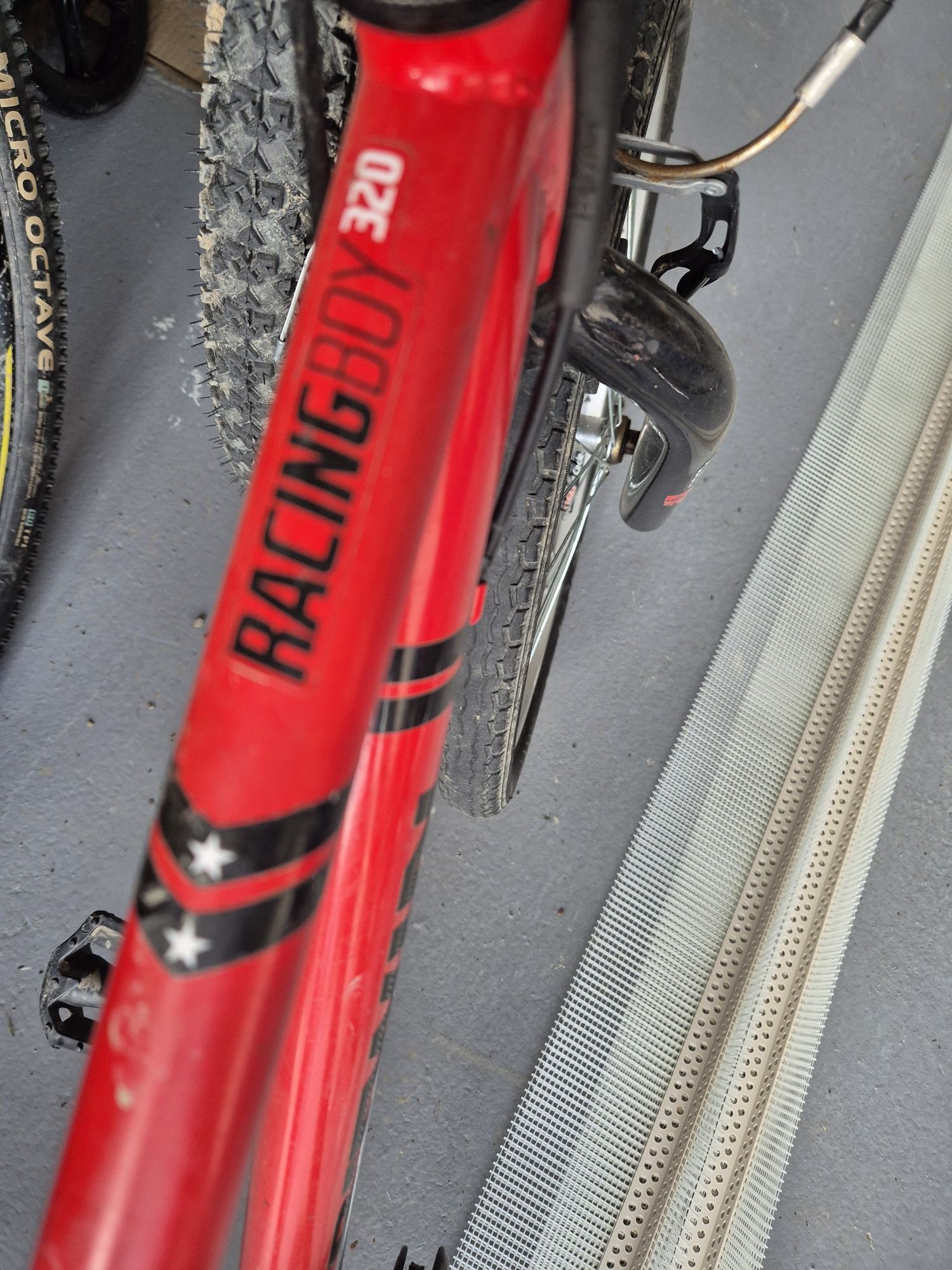 Rower 20 cali B"twin 20 racing boy 320 czerwony