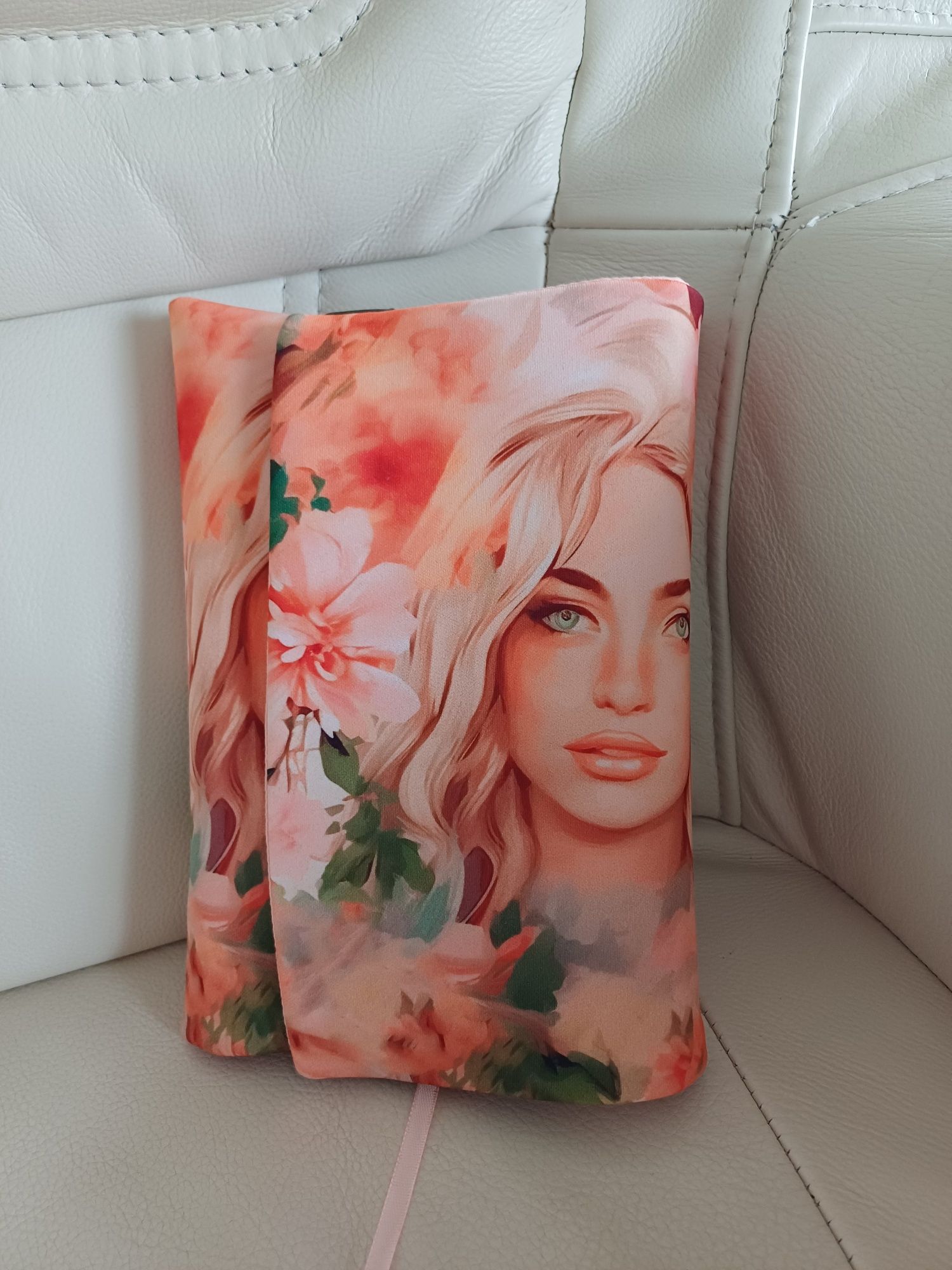 Nowy etui otulacz okładka na książkę uniwersalna handmade
