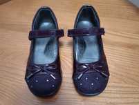 Buty dla dziewczynki roz.28 .Stan Bdb.