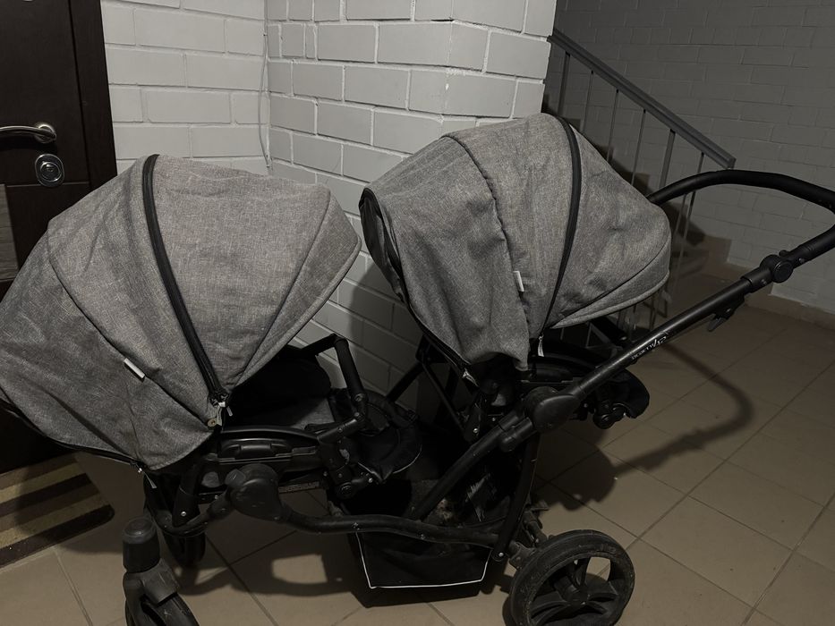 Коляска для двійні