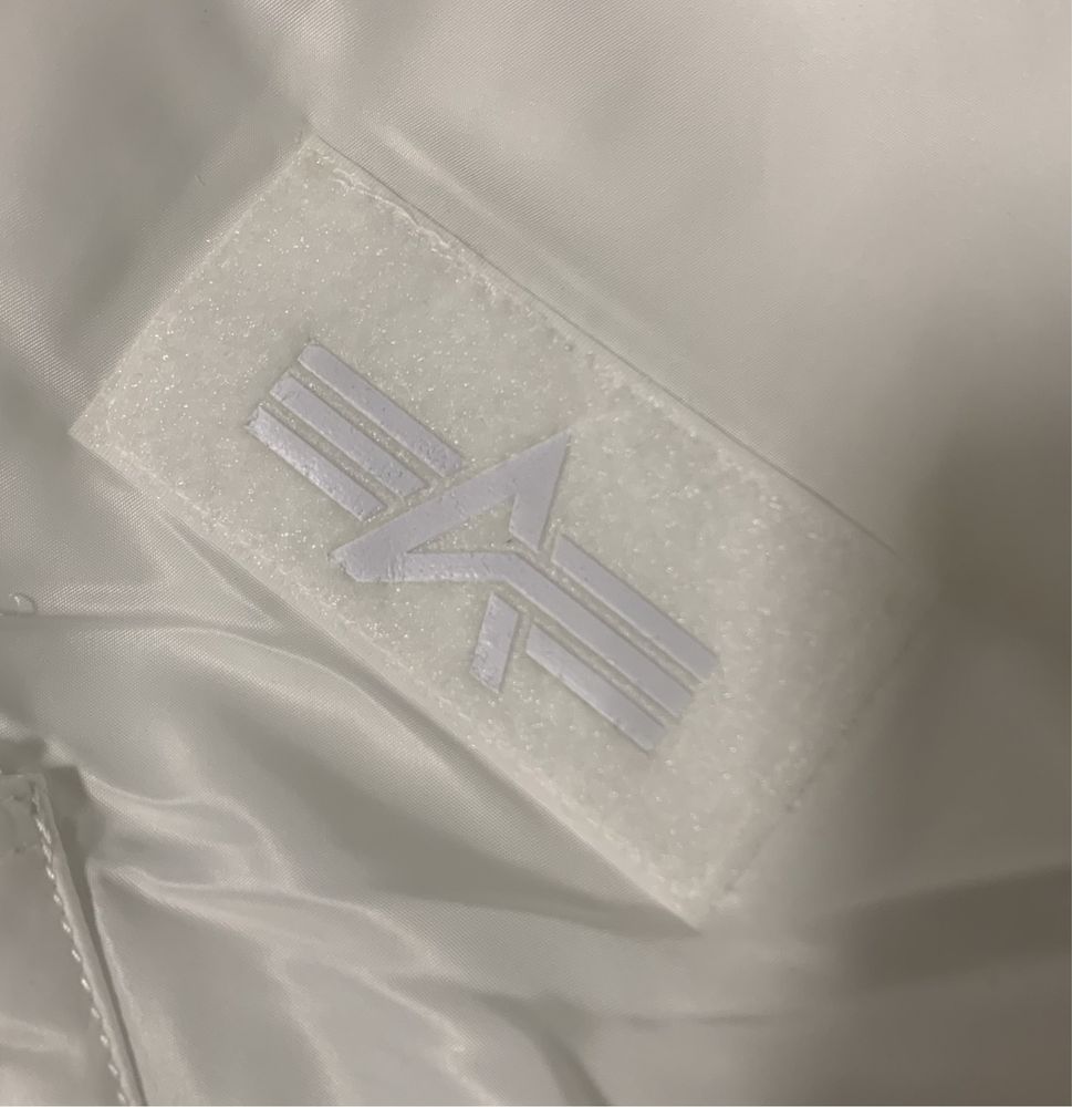 Бомбер Alpha Industries cwu 45 "HERO BY CHOICE" ma1