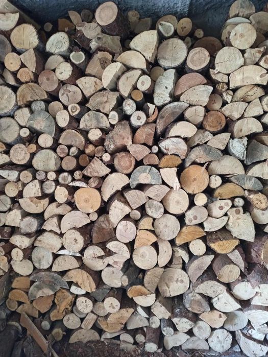 Sprzedam Drewno Opałowe Łupane (Sezonowane)