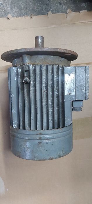 Sprzedam silnik elektryczny