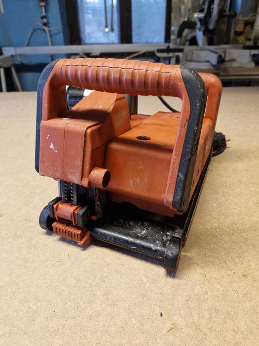 Sprzedam bruzdownicę Hilti DC SE20 – używana, w dobrym stanie