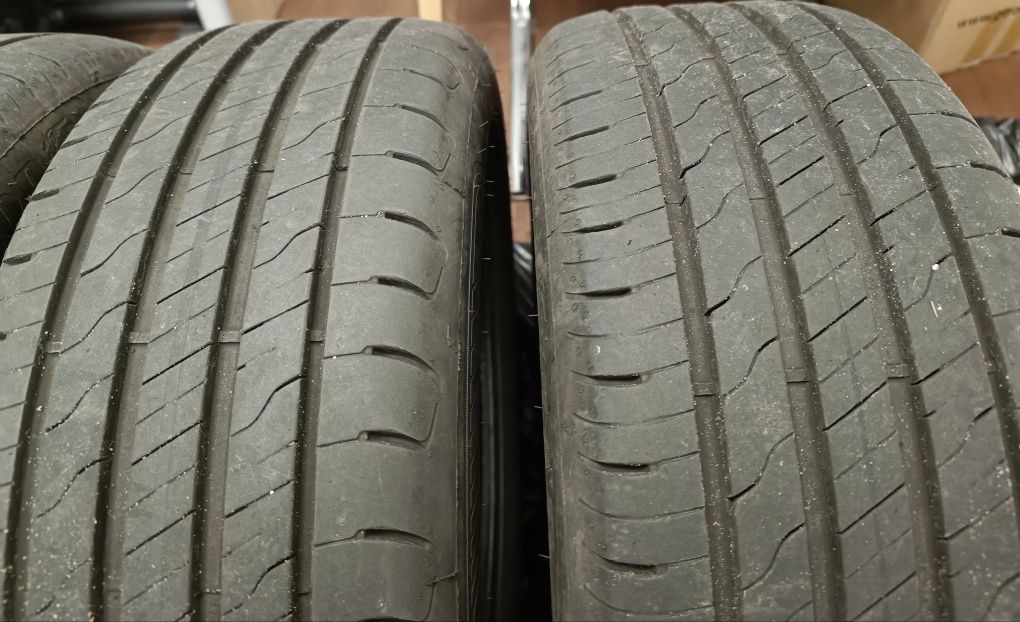 Літні шини Goodyear EfficientGrip Performance 2 (205/55R16 94W) XL 22p