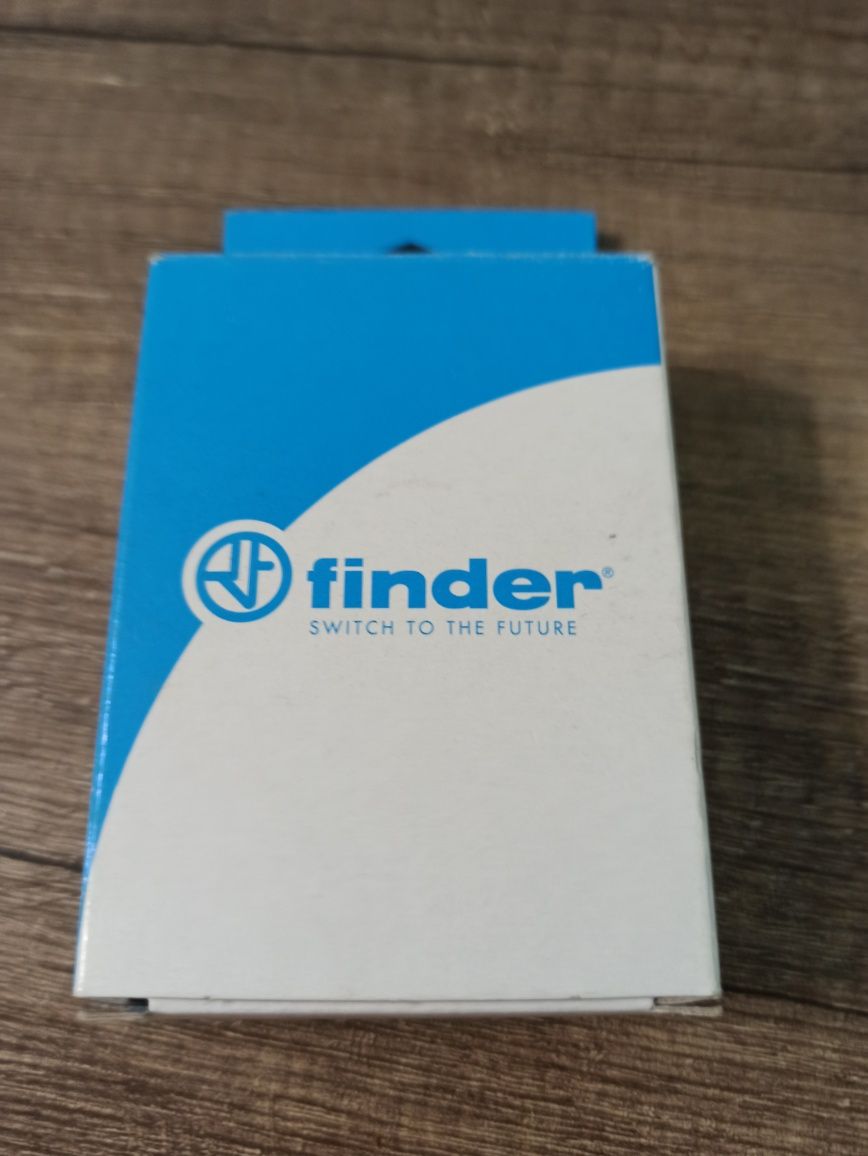 Przekaźnik czasowy Finder 80.82.0.240.0000 AC/DC