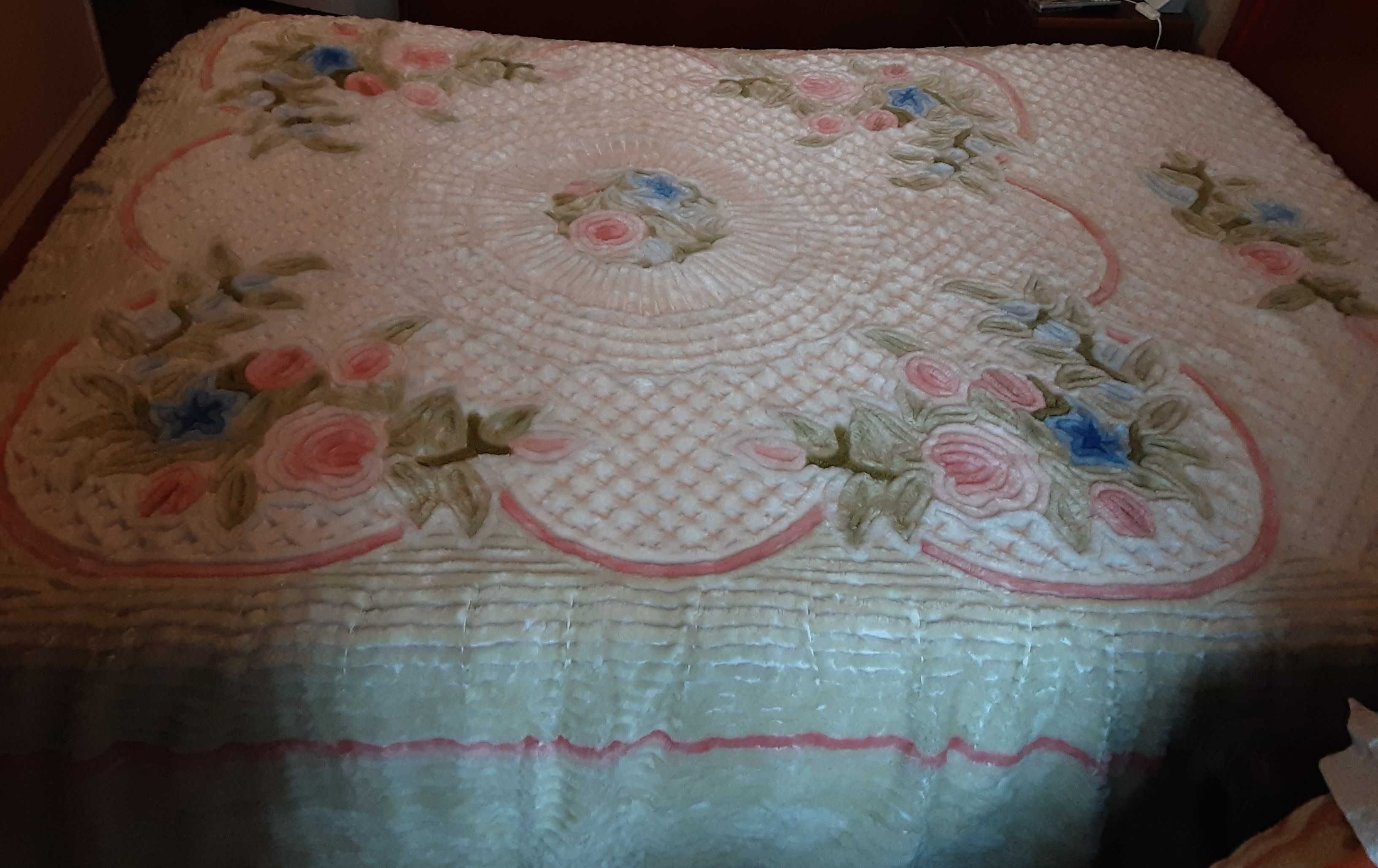 Colcha Floral Decorativa para Cama de Casal