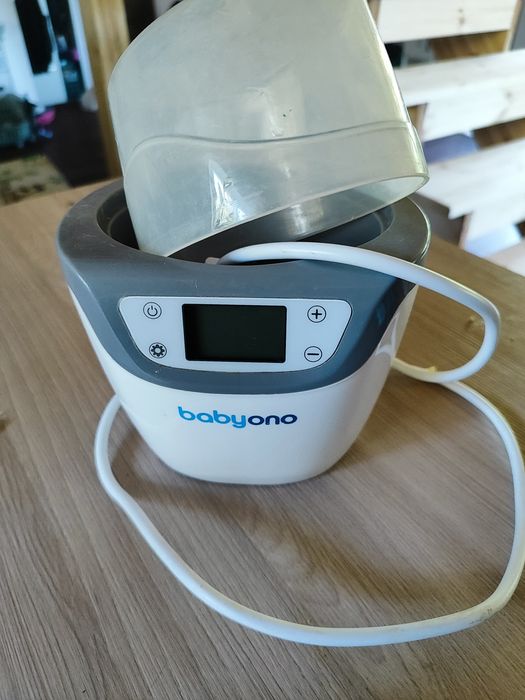 Podgrzewacz do butelek firmy Babyono