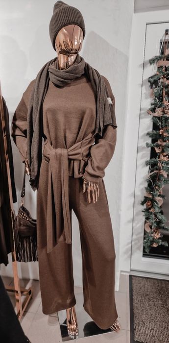 Dzianinowy komplet dres czekoladowy z wiązaniem Varlesca chicaca XL