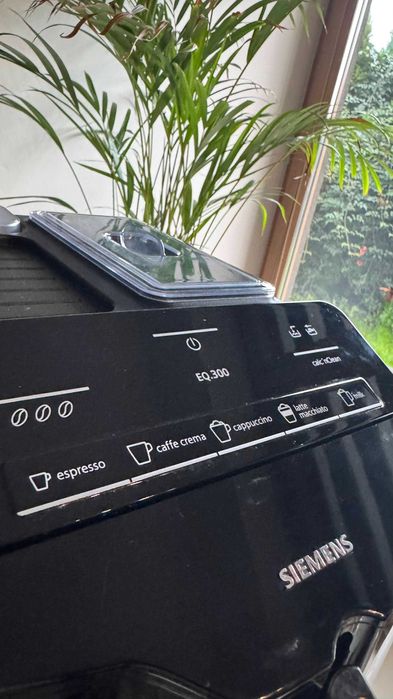 Ekspres ciśnieniowy do kawy SIEMENS EQ300 One Touch + GRATIS