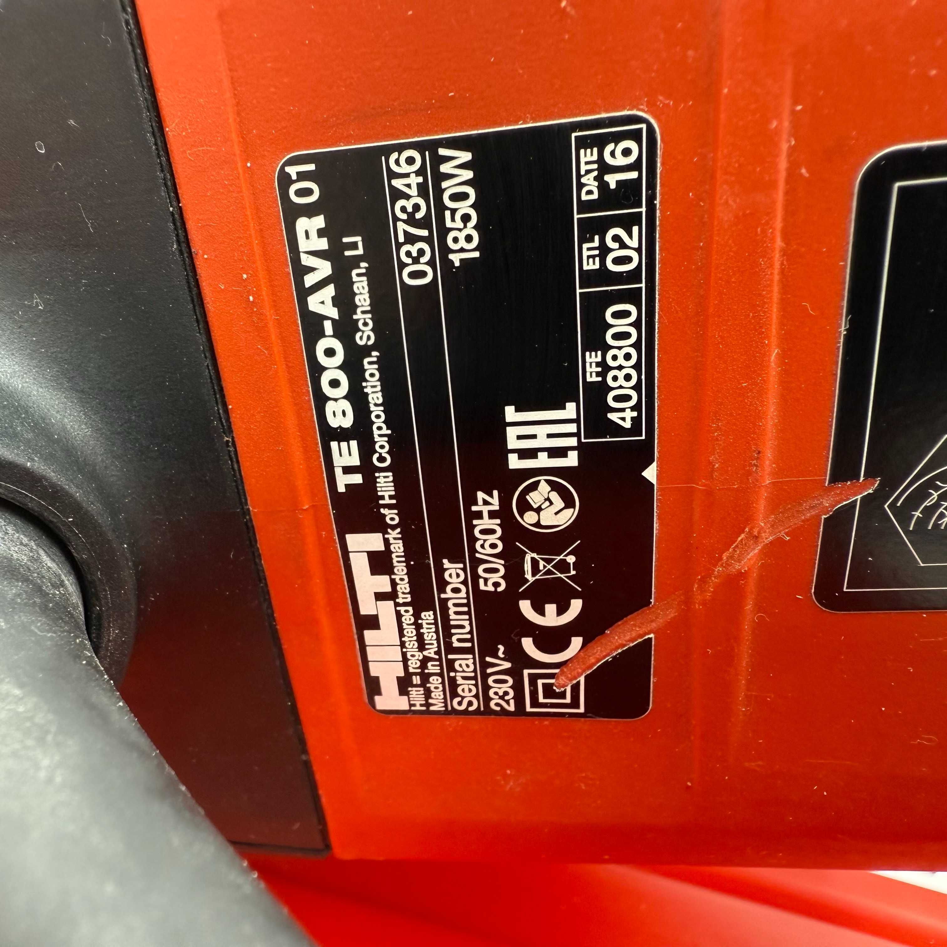 Młot wyburzeniowy HILTI TE 800-AVR z walizką ZADBANY - Moc 21J - FVm