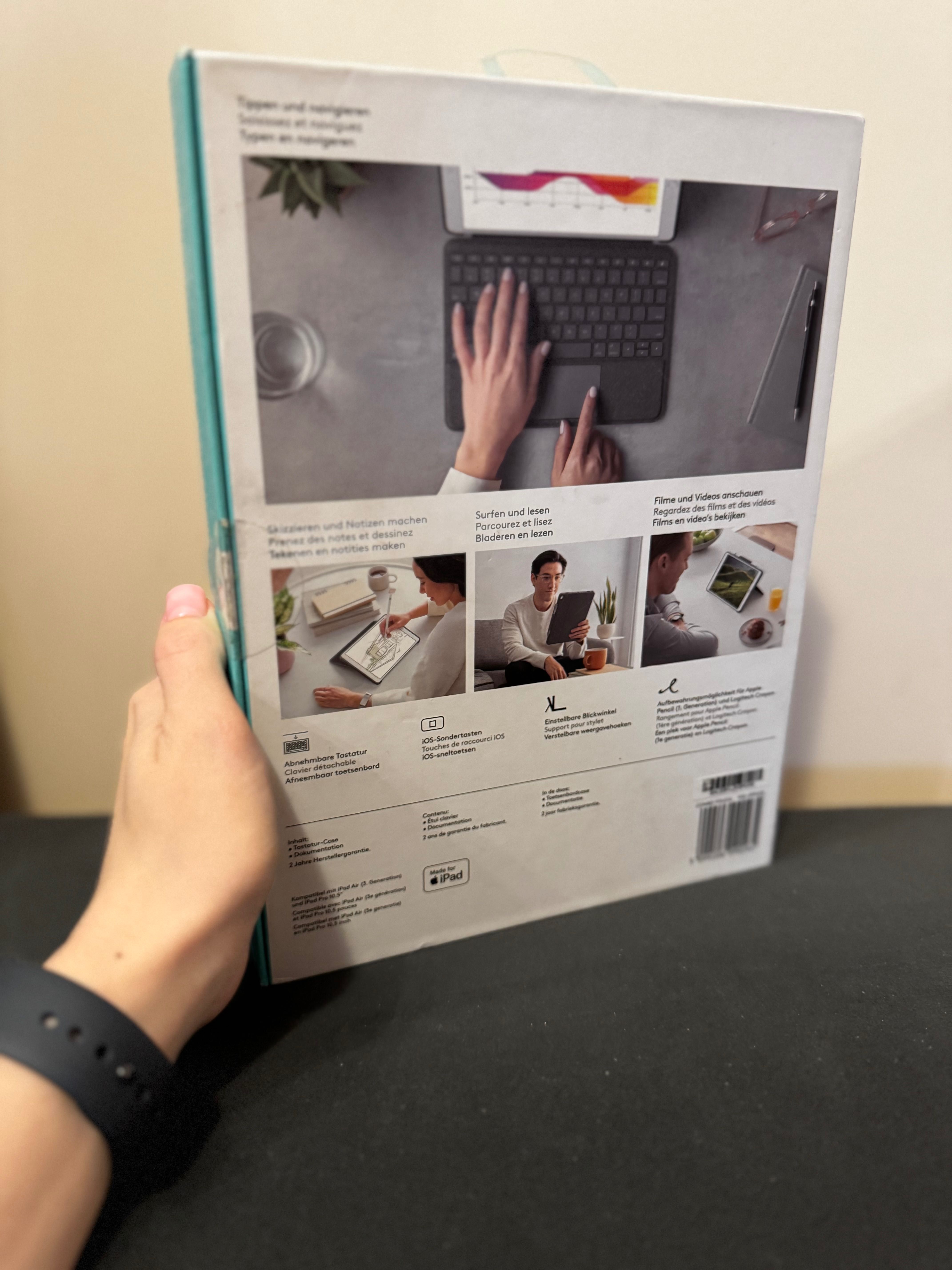 Logitech Combo Touch for iPad Air (3rd generation) and iPad Pro 10.5