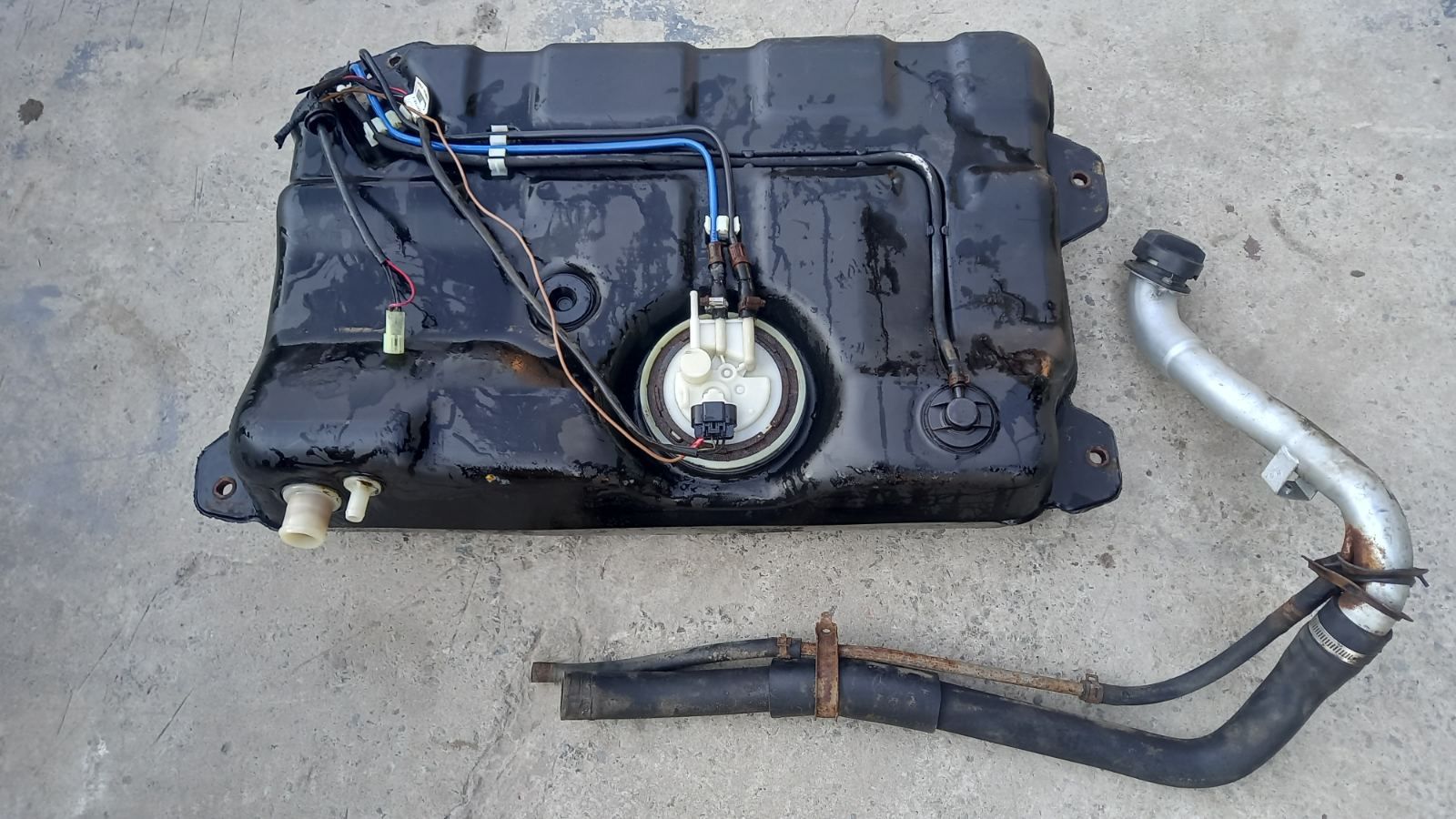 Паливний насос geely CK