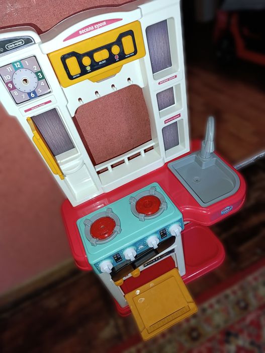 Продам кухню детскую