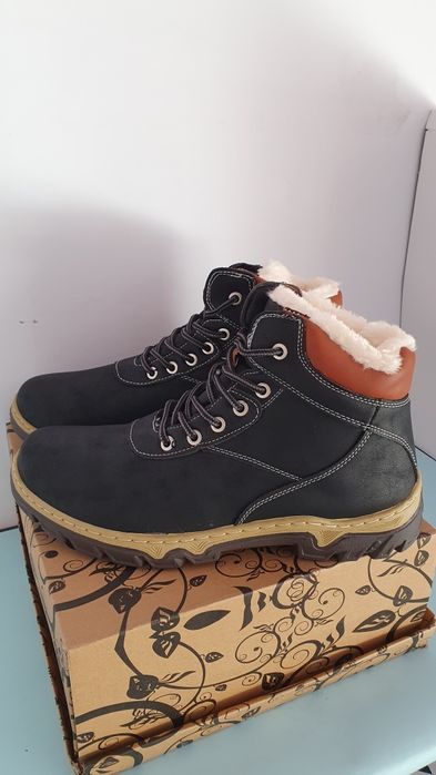 Buty nowe męskie zimowe ocieplane Rozmiar 44  wkładka 27.5-28 cm