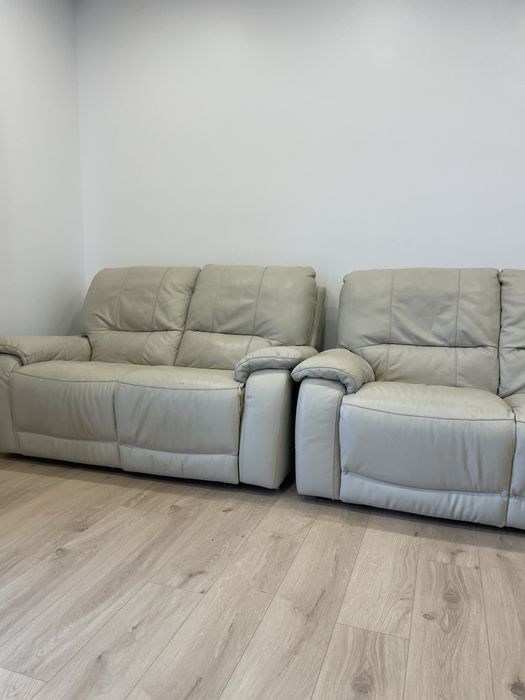 Продам 2 дивана привезені з німедчини