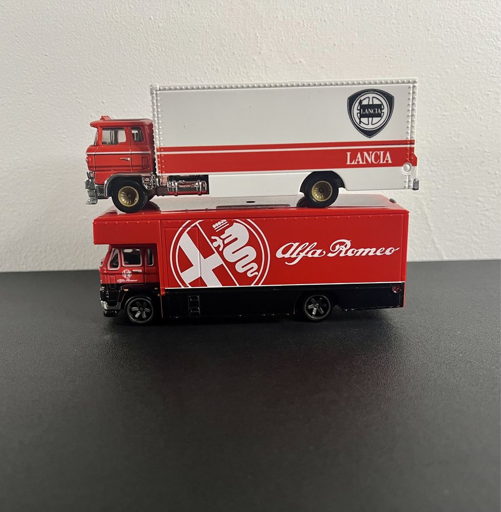 Модель Hot Wheels Premium Truck