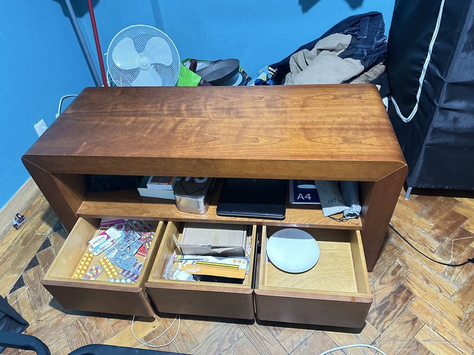 Vendo movel para TV.