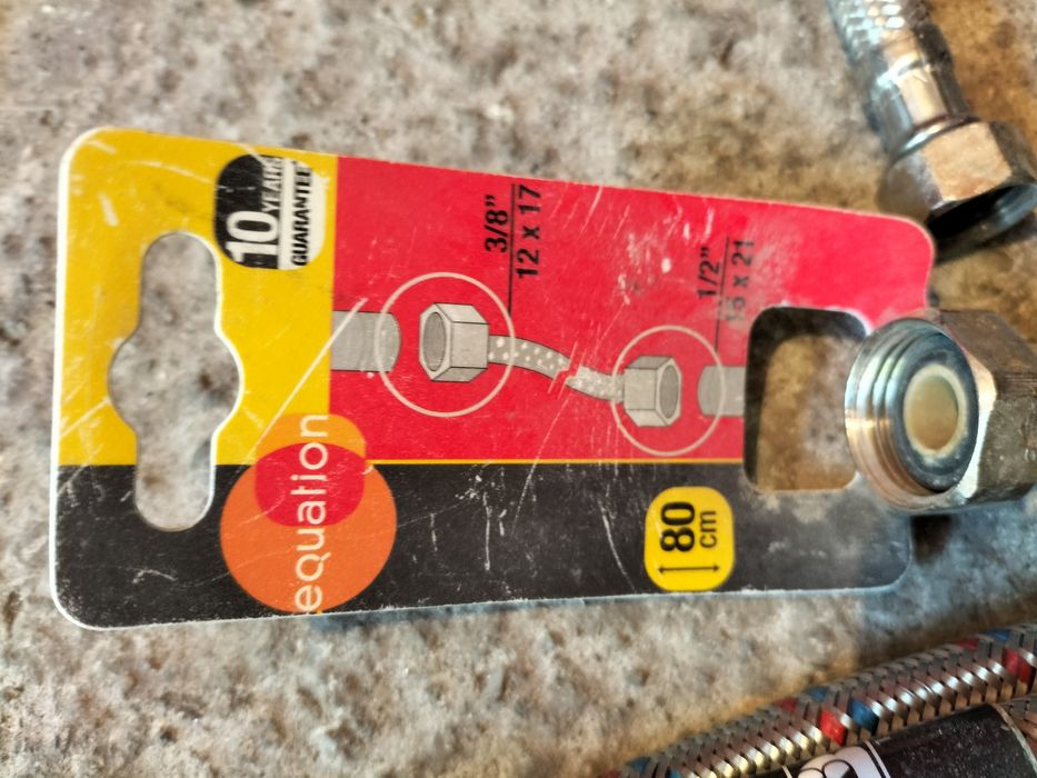 Witam posiadam wężyki do kranu z wody