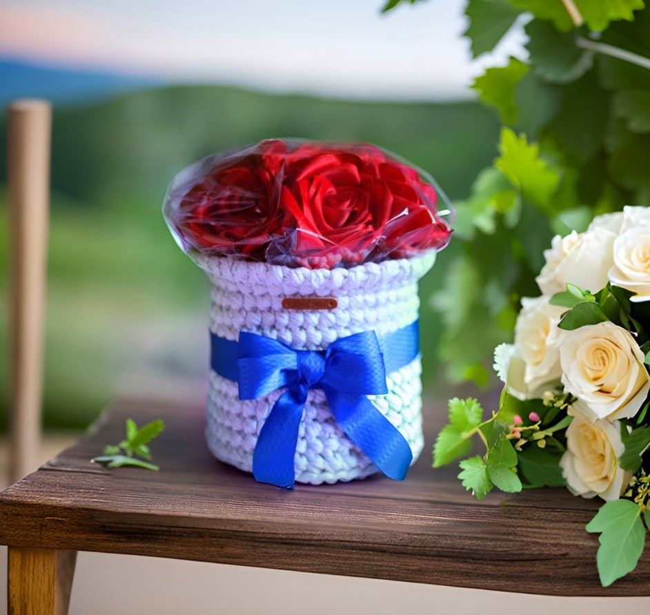 Ручная работа цветы из атласной ленты подарок букет роз