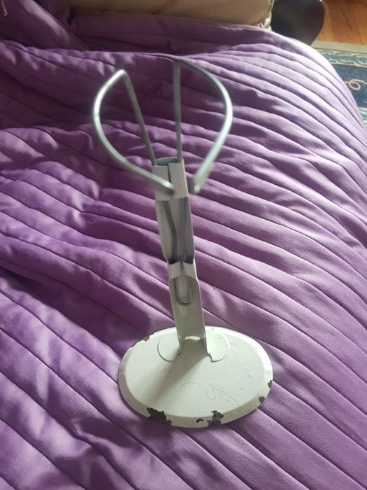 stojak do lalki stojak